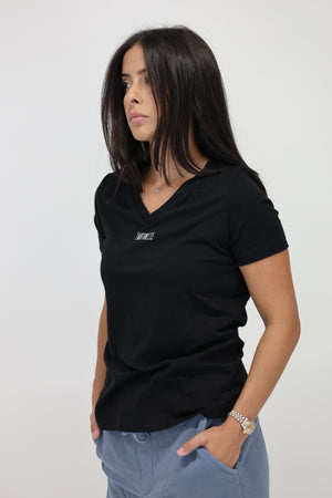 Relaxed V-Neck in Black